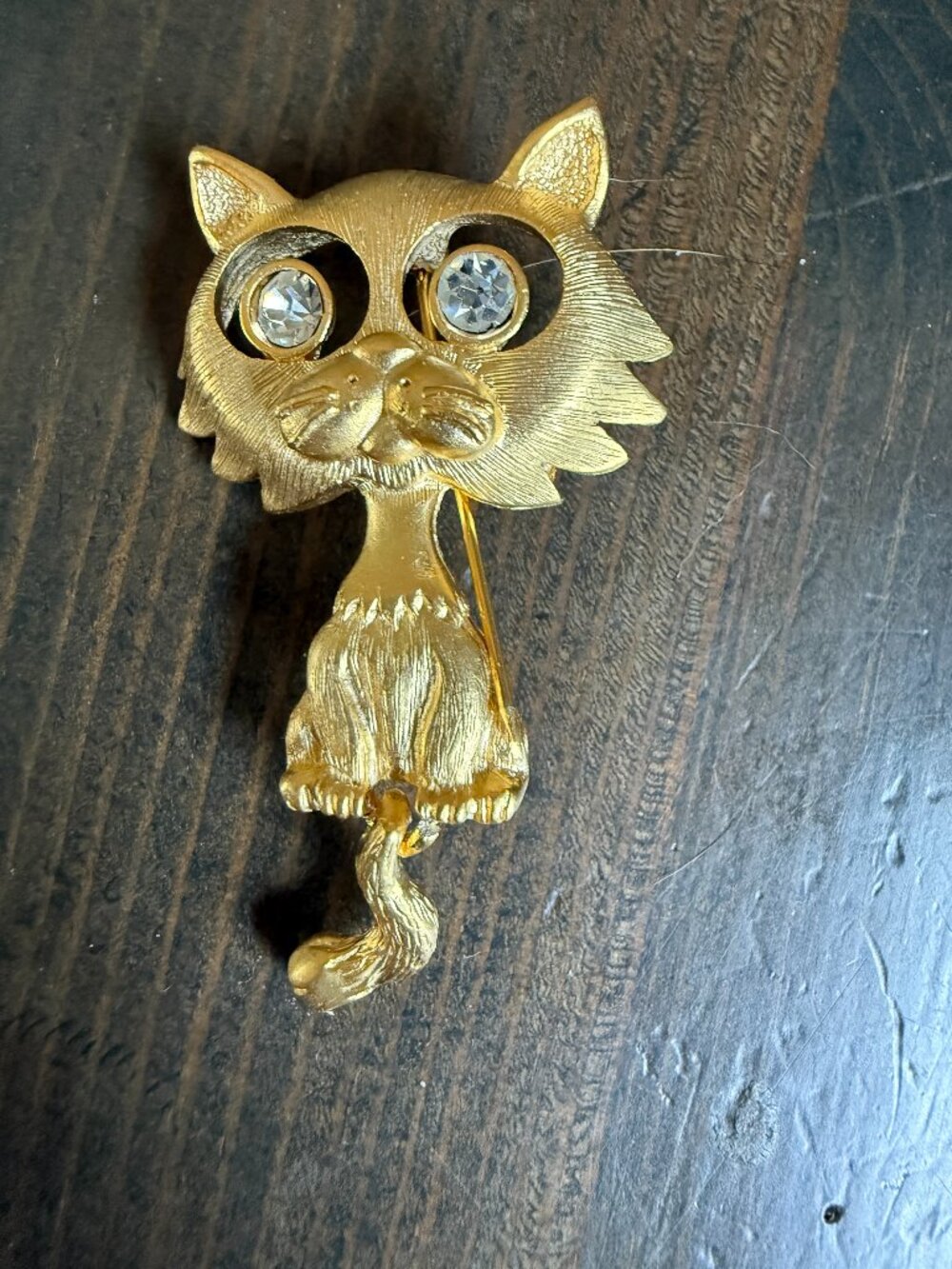 Vintage DANECRAFT Gold Tone Cat Rhinestone Eyes Movable Tail Brooch Pin